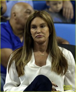 caitlyn-jenner-ucla-basketball-game-02.jpg