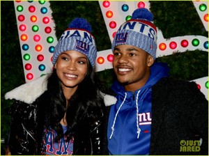 chanel-iman-new-fiance-sterling-shepard-help-kick-off-christmas-in-nyc-01.jpg