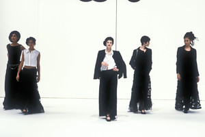 chanel-ss-1998-4.thumb.jpg.f0284b8cc7a4c2f331b6ddaa541a67d8.jpg