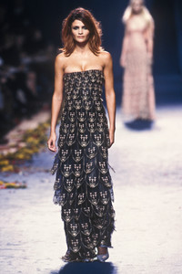 chloe-fw-1998-1.thumb.jpg.6c3ff7ca55cc6e0cc1f8da5f603d2705.jpg