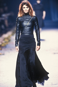 chloe-fw-1998-8.thumb.jpg.4261a1d86cd5324c9d5e85170b5982c7.jpg