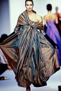 chloe-ss-1988-3.thumb.jpg.9409b7df6e5970dee897e94a7f49052d.jpg