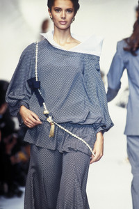 christian-dior-ss-1993-3.thumb.jpg.e78796082732e98e44a60735406b8930.jpg