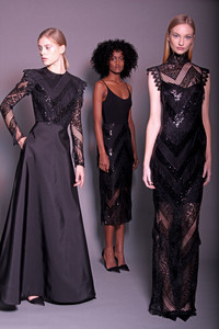 christian-siriano-pf18-15.thumb.jpg.4b6c82a30eb6ac0f301bc753b3b18ae2.jpg