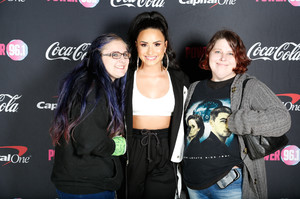 demi-lovato_picturepub-003.jpg