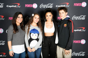 demi-lovato_picturepub-007.jpg