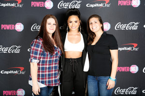 demi-lovato_picturepub-010.jpg