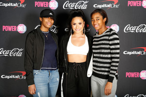 demi-lovato_picturepub-014.jpg