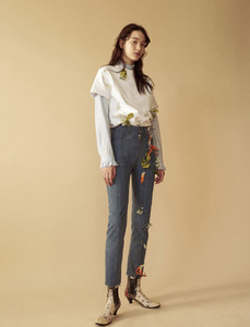 drake-burnette-elizabeth-davison-mona-matsuoka-by-dario-catellani-for-numecc81ro-china-february-2016-19.jpg