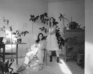 drake-burnette-elizabeth-davison-mona-matsuoka-by-dario-catellani-for-numecc81ro-china-february-2016-2.jpg