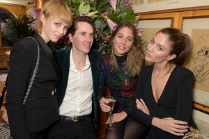 edie_balmain_store_16mar15_tatler.thumb.jpg.d87e5dae443f563aa8ceeffe6a29540e.jpg