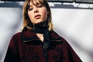 edie_chloe_aw16_thelovemagazine.thumb.jpg.cf041dc3c5b4119706431814dcc33778.jpg
