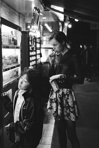 edie_holiday_no375_ss15_celeber_7.thumb.jpg.0a4fe562548ee13dba0ddbf01d6cd08c.jpg