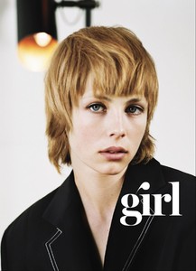 edie_marie_claire_may15_2.thumb.jpg.237135d1e4d3aae3376a4016313be882.jpg