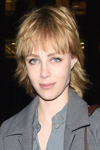 edie_oceana_junior_19mar15_vogue.thumb.jpg.e5a3cbc365c0b5244b8bd93d25314c04.jpg