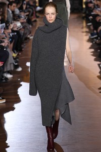 edie_stella_mccartney_aw15_vogue_1.thumb.jpg.5f4bf43c302c7f70e33ef1b247b1f153.jpg