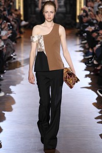 edie_stella_mccartney_aw15_vogue_2.thumb.jpg.98a27cfb848e82fb29b6af2cd46f9578.jpg