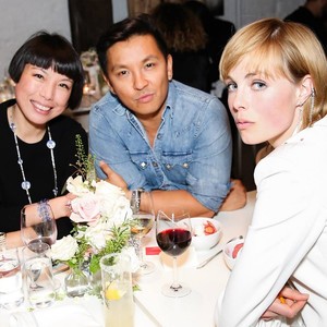edie_tiffany_dinner_15apr15_2luxury2.thumb.jpg.10d26b19c4acbfbf71704e75d2ee029c.jpg