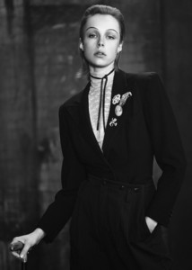 edie_twin_ss15_celeber_2.thumb.jpg.c6b8394ed9e4c0c2d330d645d0bd4209.jpg