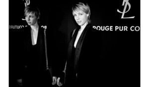 edie_ysl_loveyourlips_21jan15_vogue.thumb.jpg.3f851eef79f9ffec8f46e2736d81328f.jpg