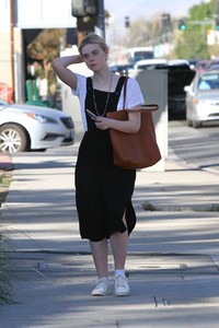 elle-fanning-37.jpg