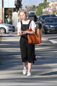 elle-fanning-44.jpg
