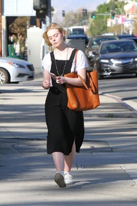 elle-fanning-45.jpg