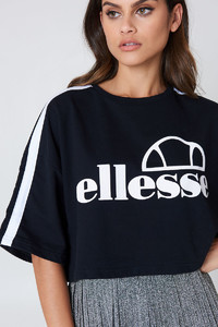 ellesse_romana_crop_tee_1482-000040-0002_01a.jpg