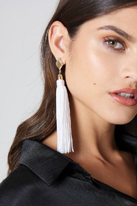 ettika_mon_cheri_tassel_earrings_1420-000069-0342_01l.jpg