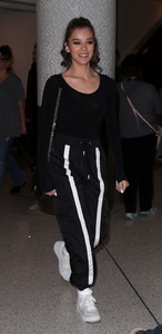 haileesteinfeld_laxarrival_november30_2017-2.jpg