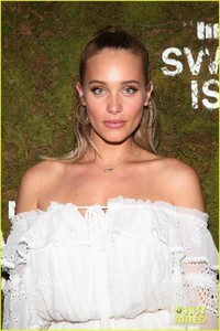 hannah-jeter-kate-bock-hit-red-carpet-at-sports-illustrated-bungalow-party-03.jpg