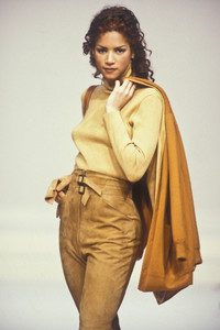 hermes-fw-1993-6.thumb.JPEG.2b91404db0fd47ed52c82f3e643353b9.JPEG