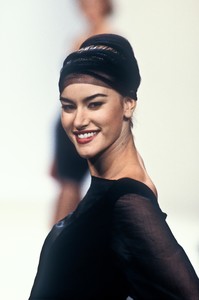 herve-leger-ss-1994-7.thumb.jpg.ca4619931659119f7138b1bfcd7d19e6.jpg