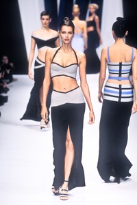 herve-leger-ss-1997-9.thumb.jpg.43fbd94648922103c2d9bbeec69e0394.jpg