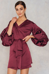 hot_and_delicious_bubble_sleeve_satin_dress_1553-000004-0212_01j.thumb.jpg.2363e5c366082ce4eb550c4ad5280bf4.jpg