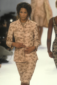 isaac-mizrahi-ss-1996-1.thumb.jpeg.9e3465ec95481d6a408e14970e84eb9d.jpeg