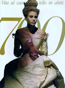 italia_vogue_october_1990_30.thumb.jpg.3bd5062cfe922fb8bbf50f8bca083cc6.jpg