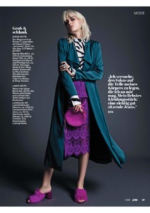 j0li01.18_downmagaz.com-4.jpg