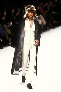 jean-charles-de-castelbajac-fw-1997-1.thumb.jpeg.8e6ed6a3b235c66fe43fe647d178e7af.jpeg