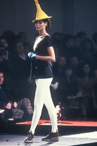 jean-paul-gaultier-ss-1992-1.thumb.JPEG.1e9e97756f63e83a05cd696fc8c7092b.JPEG