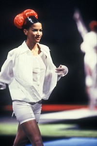 jean-paul-gaultier-ss-1992-1.thumb.JPEG.d9bf7fae0d621bb89852fdf1b6f92d3c.JPEG