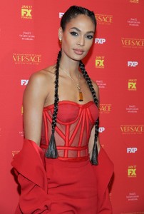 joan-smalls-the-assassination-of-gianni-versace-american-crime-story-tv-show-premiere-in-new-york-15.jpg