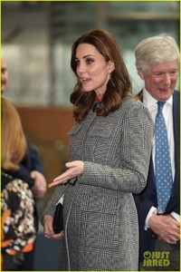 kate-middleton-prince-william-make-appearances-in-manchester-for-mental-health-12.jpg