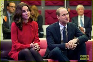 kate-middleton-prince-william-make-appearances-in-manchester-for-mental-health-17.jpg