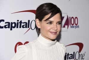 katie-holmes-z100s-jingle-ball-2017-in-nyc-9.jpg