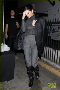 kendall-jenner-wears-blake-griffins-coat-during-night-out-in-la-02.jpg
