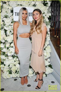 kim-kardashian-helps-host-the-tot-holiday-pop-up-celebration-16.jpg