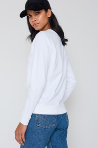 levis_relaxed_graphic_crew_sweatshirt_1108-000050-0001_02b.jpg