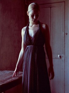 m-lemonde-march-2017-anna-ewers-by-mario-sorrenti-21.thumb.jpg.51d1b1e8ad2bffb1f94d88f146dd7075.jpg