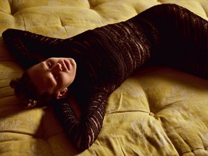 m-lemonde-march-2017-anna-ewers-by-mario-sorrenti-25.thumb.jpg.31c1934ac2534326a13764919937b683.jpg